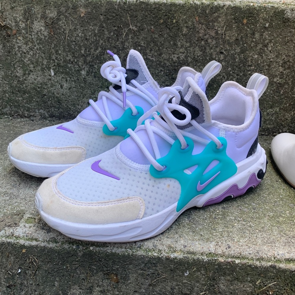 Nike 5.5 Y EUC